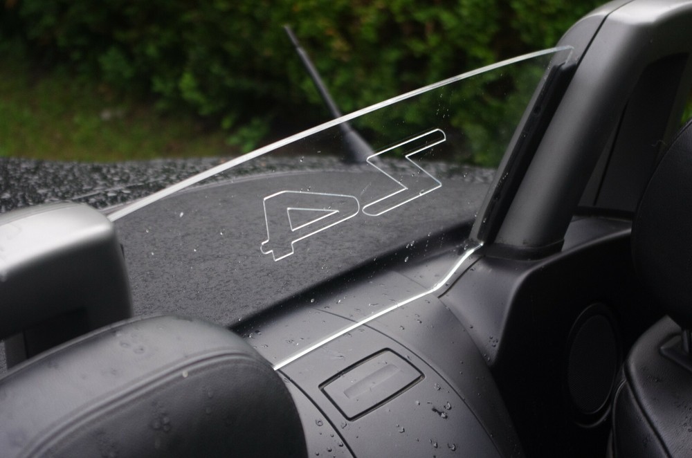 Z4 bmw 02-08 E85 Wind Deflector defender e85 ,logo