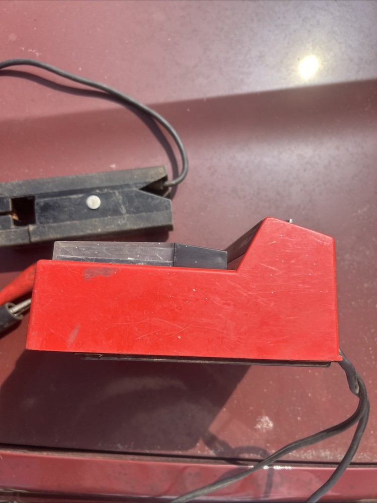 Vintage Snap-On Inductive Volt-Amp Meter MT 952, UNTESTED