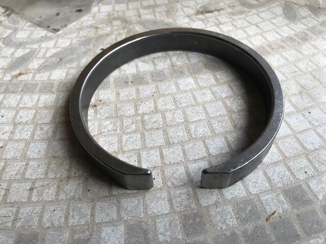 51063055 RETAINING RING