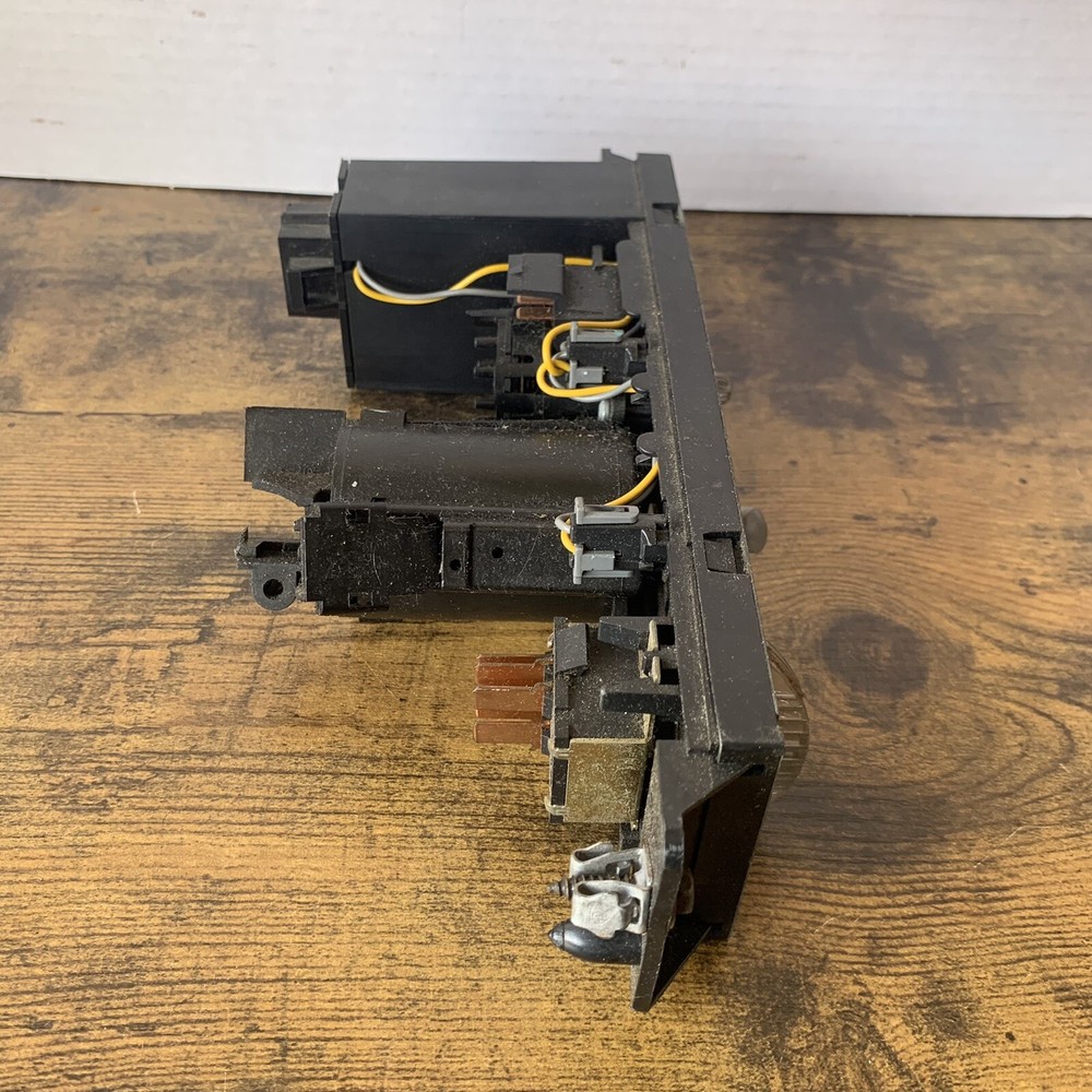 16242871 | GM OEM A/C TEMP CLIMATE CONTROL PANEL UNIT SWITCH BUTTONS