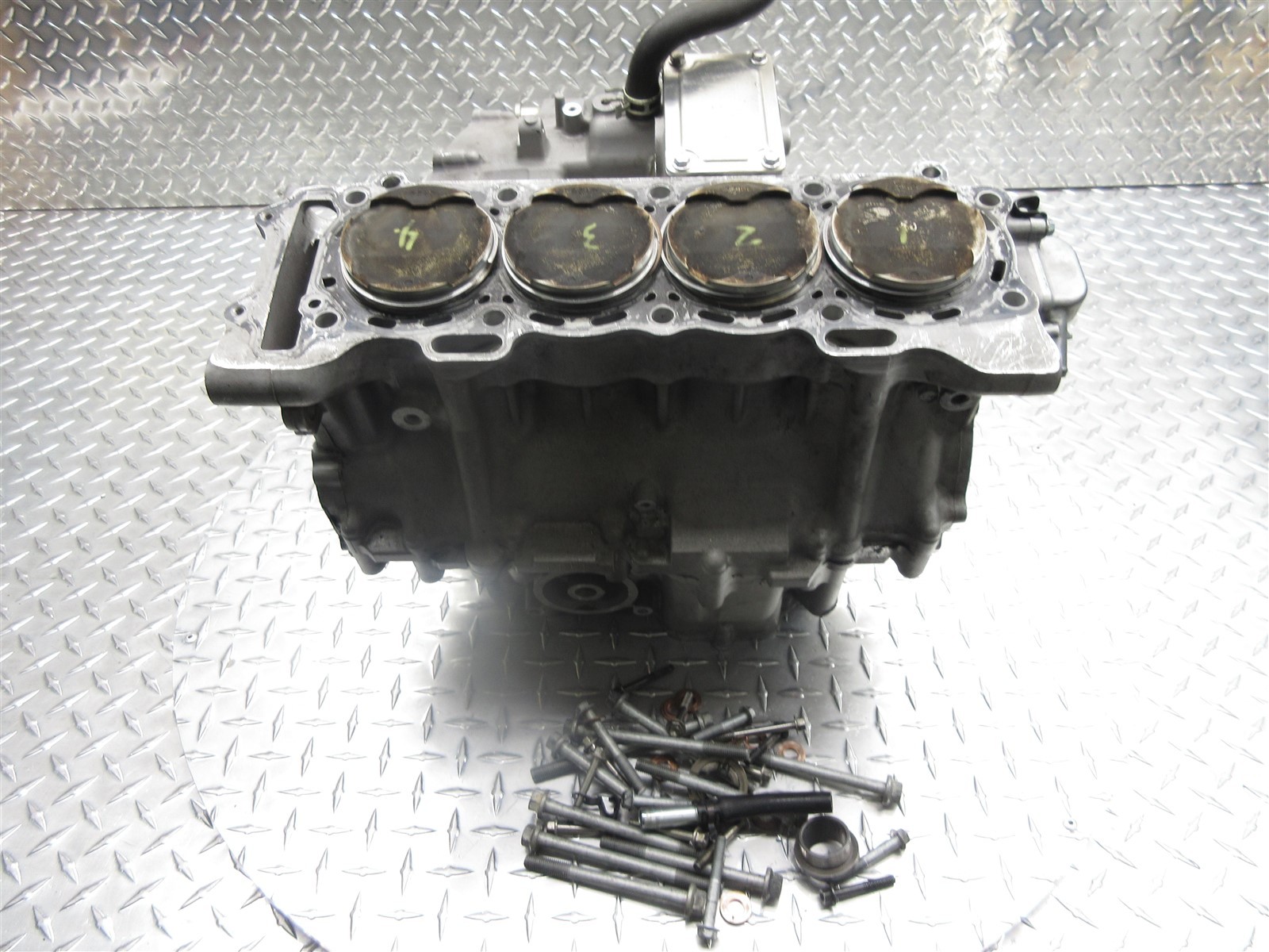 2012 11-15 Kawasaki ZX10R ZX1000 ZX10 Crankcase Case Engine Motor Block Piston