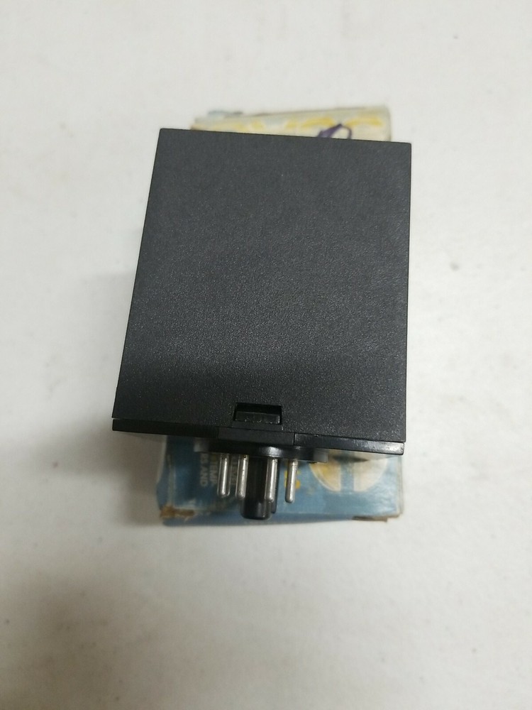 SSAC TRB120A1X10 SOLID STATE TIME DELAY RELAY (NOS)