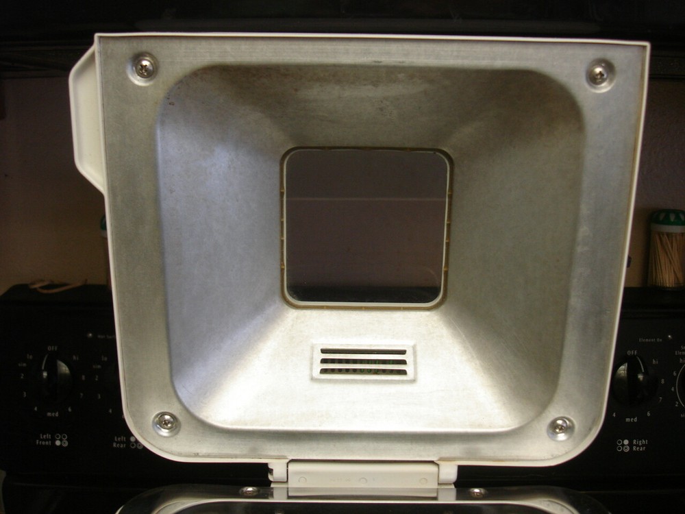 Breadman TR-440 Automatic Bread Maker 1.5 Lb Loaf Homemade Bread Machine EUC