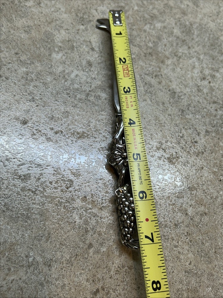 Silver Cheese Knife Grape Vine design