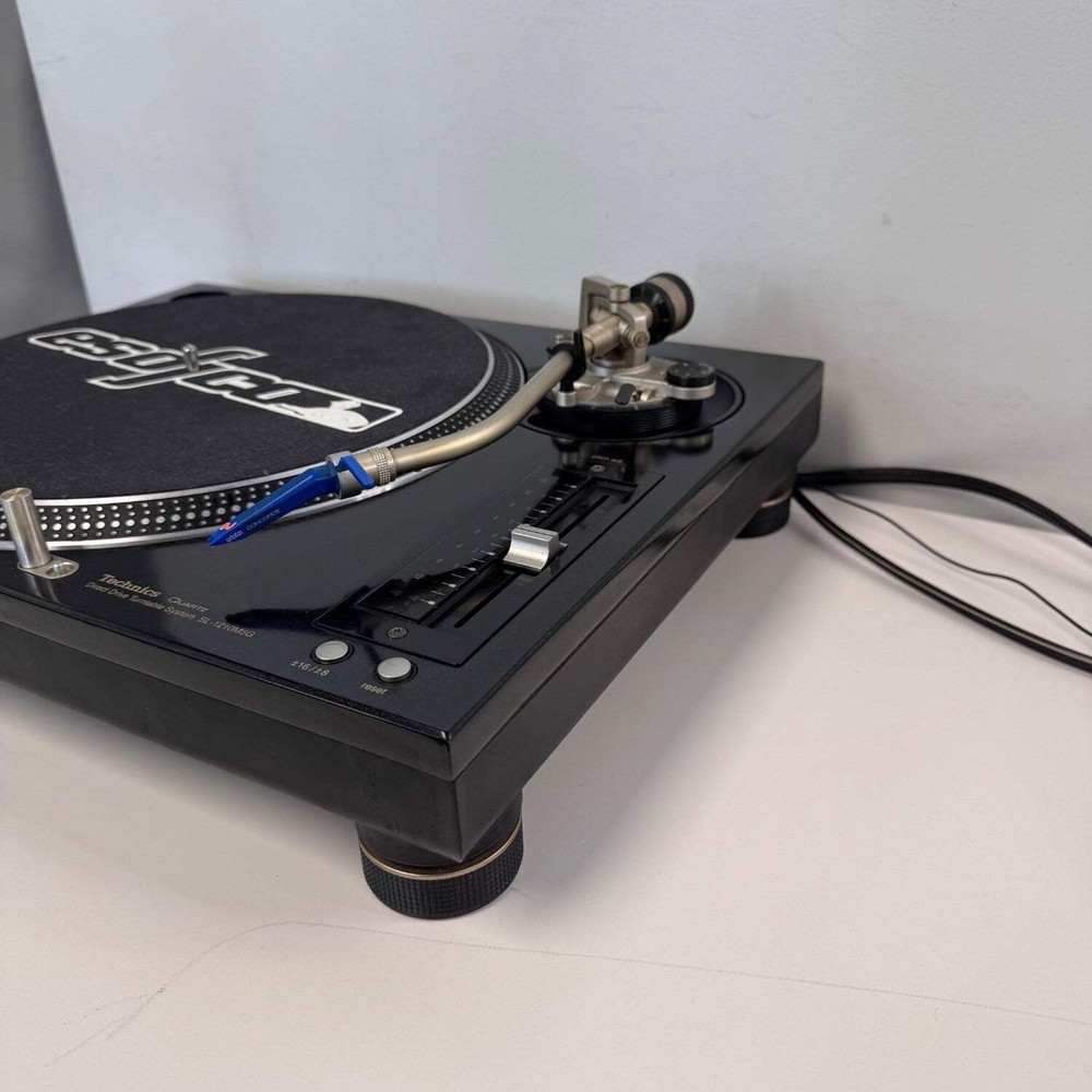 Technics Direct Drive Quartz Turntable SL-1210MSG