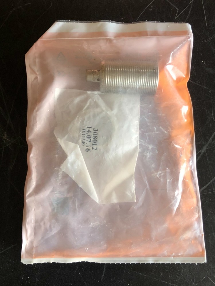 NEW IFM Inductive Prox Sensor Iis226 lls226 24VDC