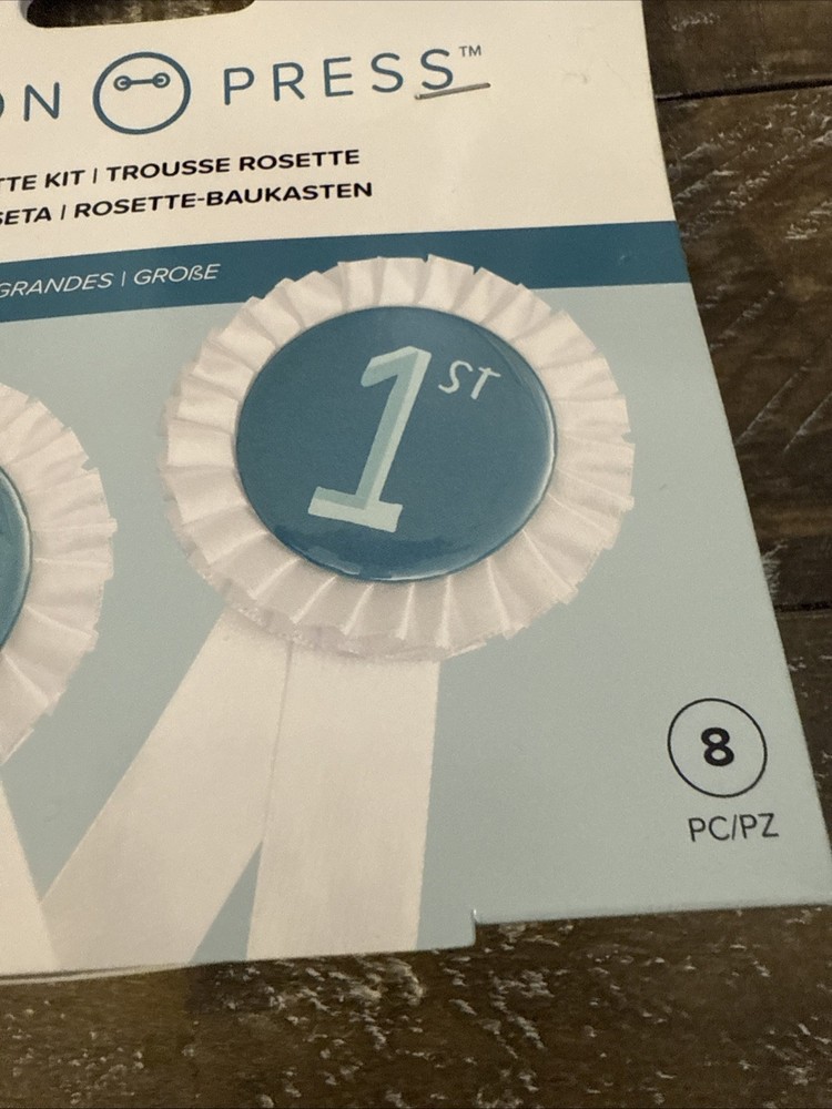 We R Memory Keepers Button Press Rosette Kit-Makes 2