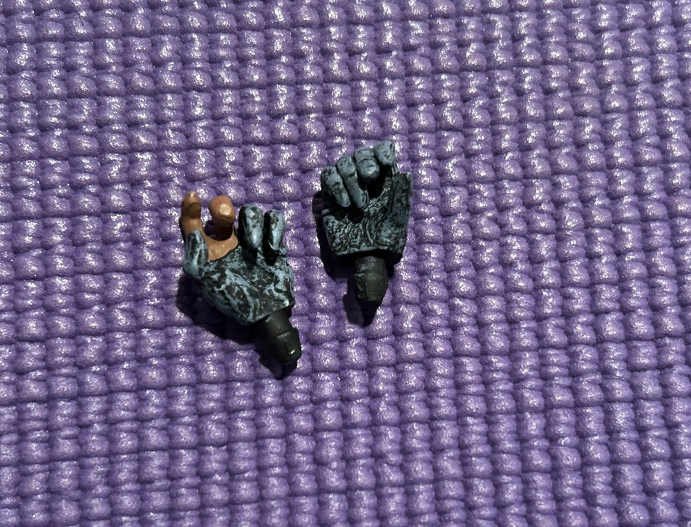 McFarlane Spawn Action Figure Hands Male Trigger Grip