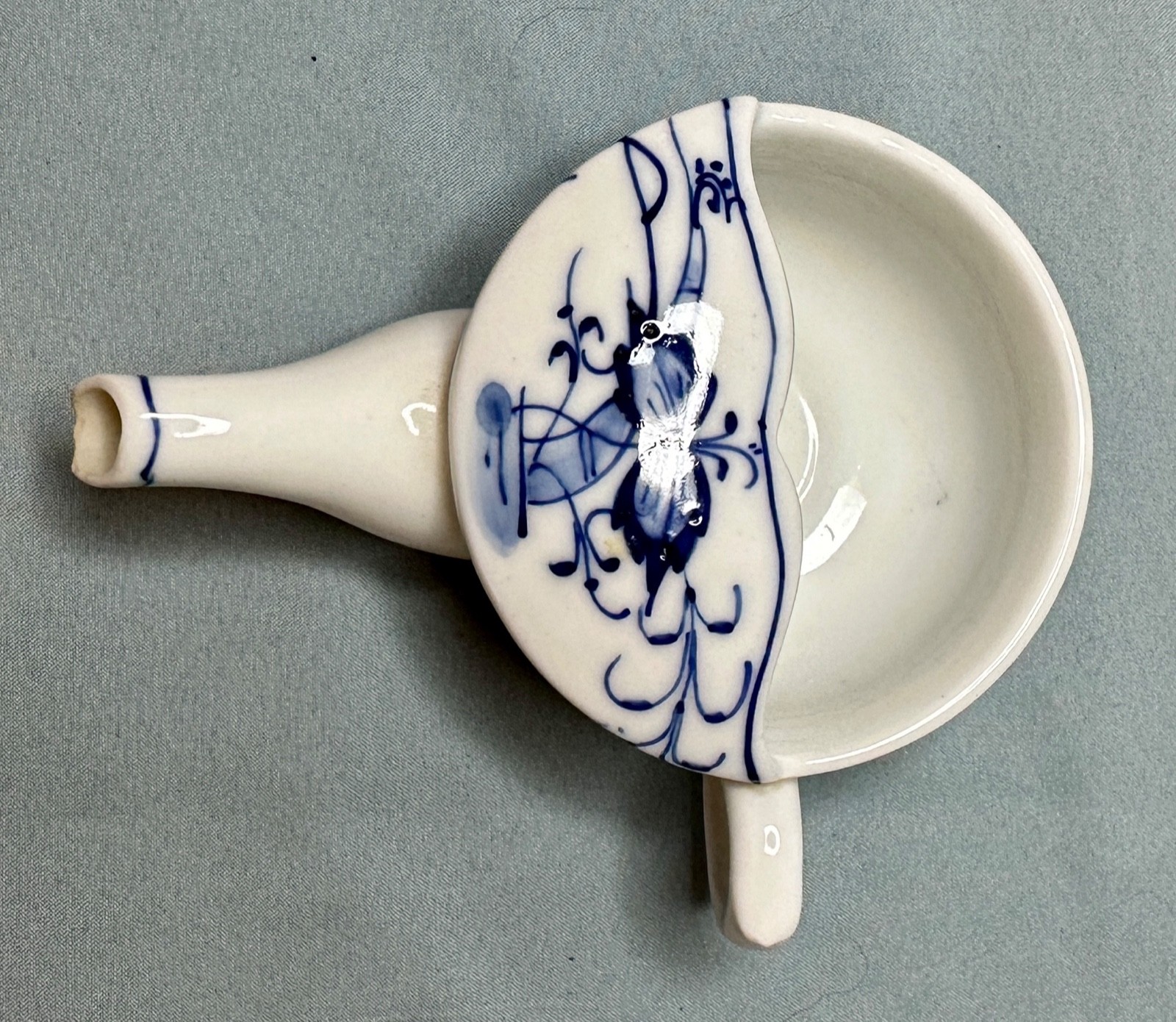 Handpainted Cobalt Blue Onion porcelain INVALID FEEDER / PAP BOAT
