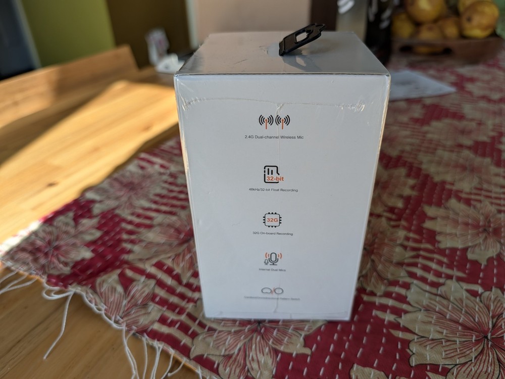 COMICA BooMax Wireless Lavalier Microphone 32Bit Float Bluetooth onboard Storage