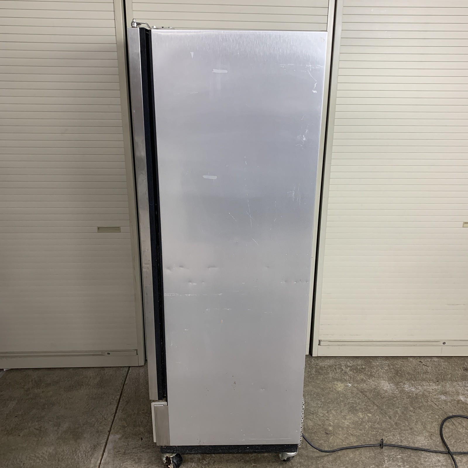 True T-12 Reach In Refrigerator Tested
