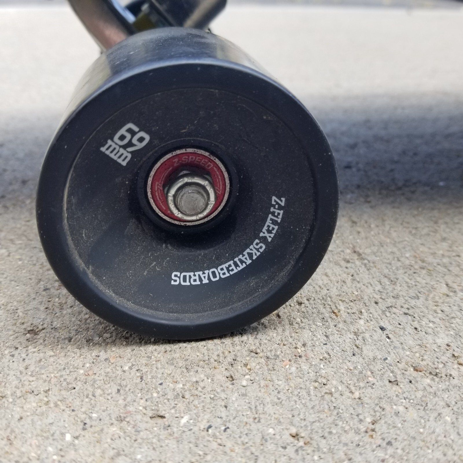 Z-FLEX Longboard 39.5” x 9 1/2” Complete w/ Deck Trucks Wheels