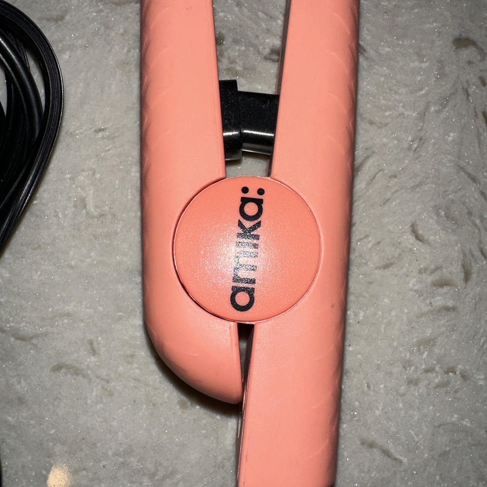 Amika Ceramic 1" Salon Flat Iron EUC
