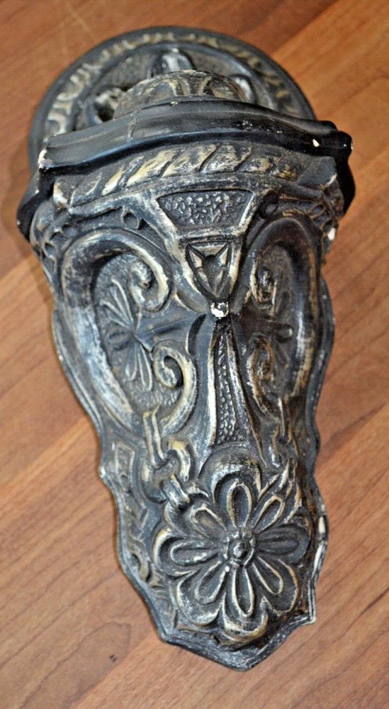 ARCHITECTURAL MOLDED PLASTER  ORNATE HANGING WALL SHELF
