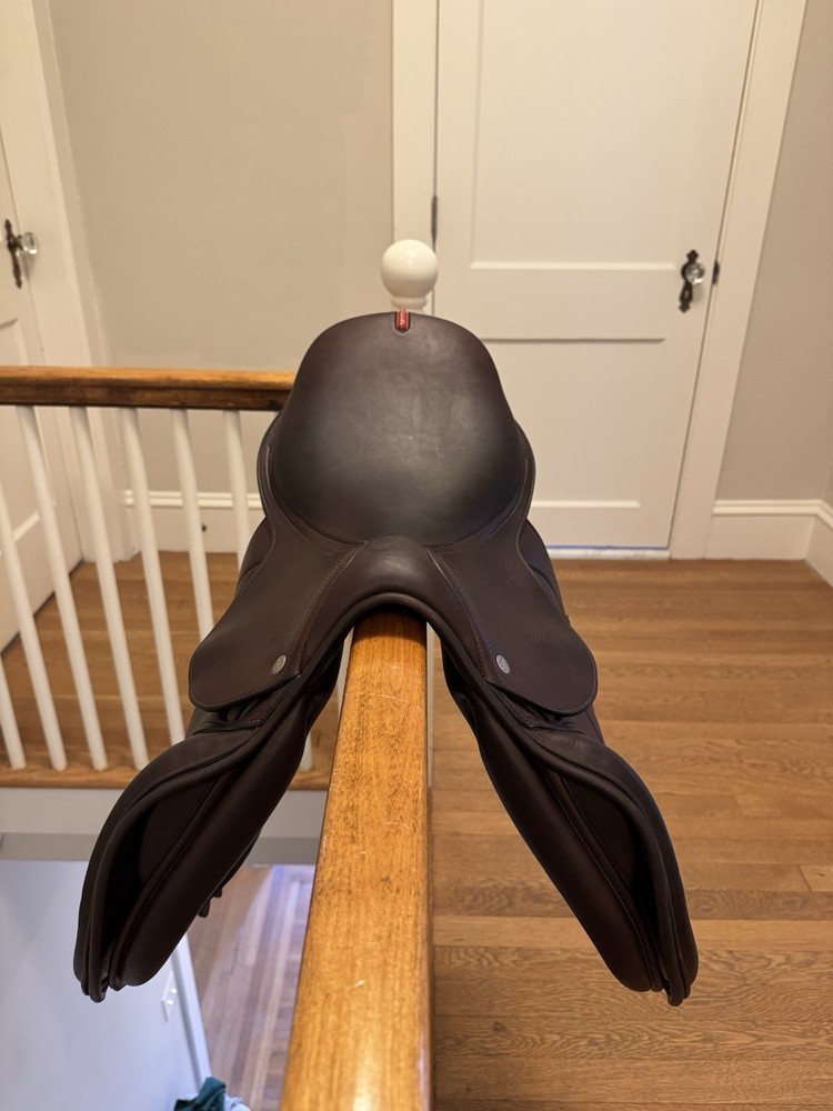 Equipe Expression Extreme 17” Jumping Saddle