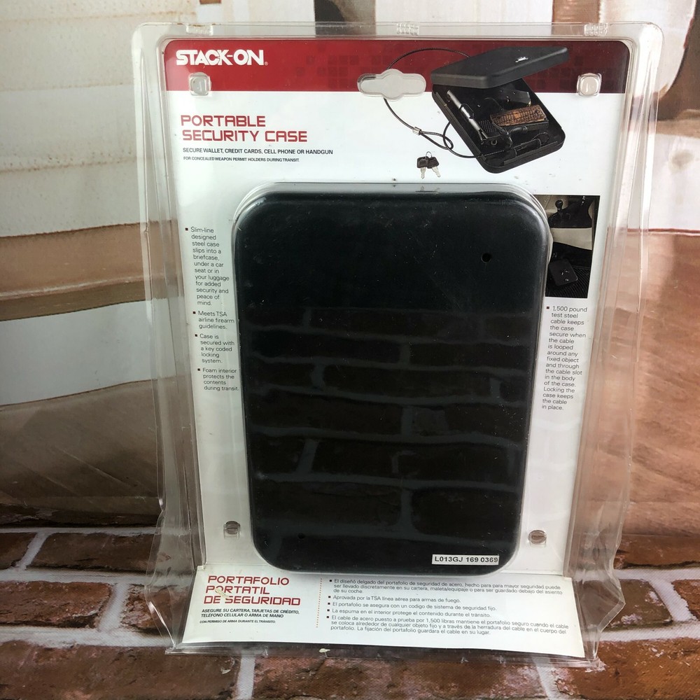 Stack-On Portable Security Case W/Key -New lightly damaged package
