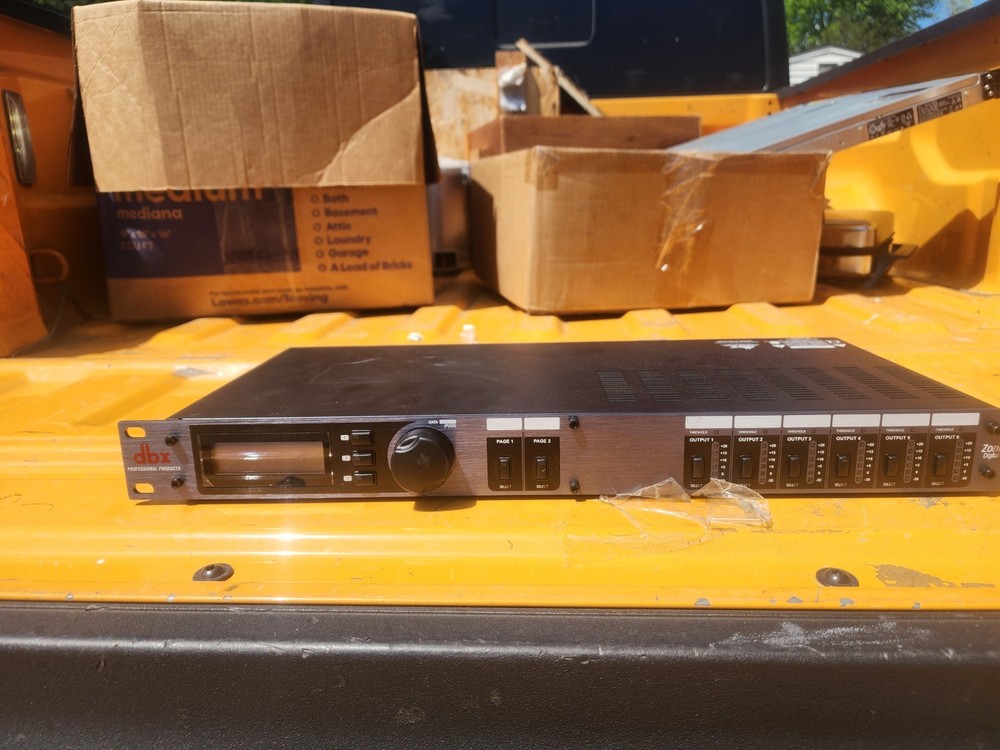 dbx ZonePRO 1260 Digital Zone Processor Rack-Mountable 6-Channel