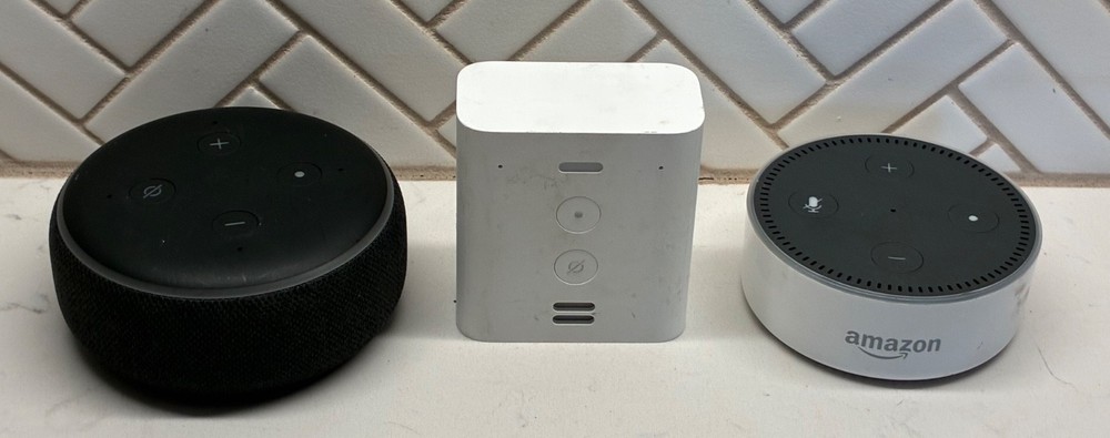 Amazon Echo Bluetooth Speakers Lot (3) Flex Plug-In, Dot 2nd & 3rd Gen Tested