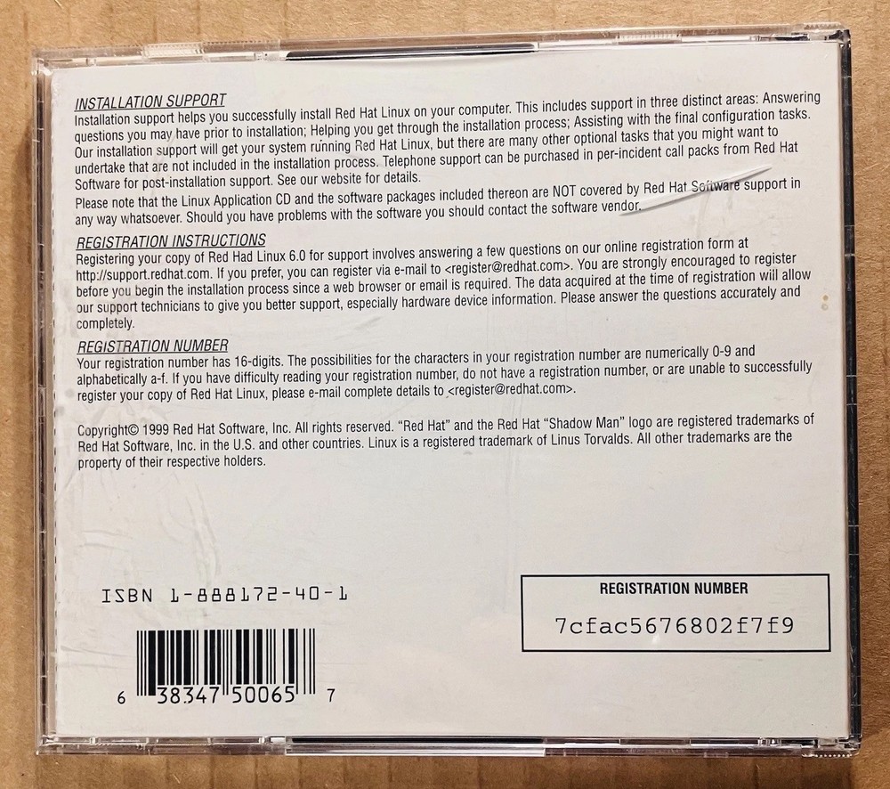 Red Hat Linux 6.0 OS for Intel PCs (2-CD, 1999) w Reg Code & Official User Guide