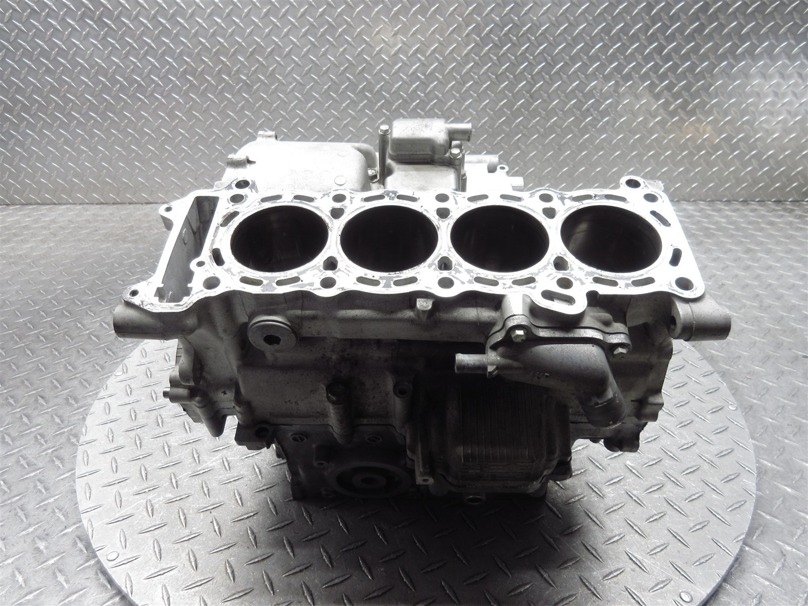 2008 08-09 Suzuki GSXR 600 GSXR600 Crankcase Case Engine Motor Block Piston Lot