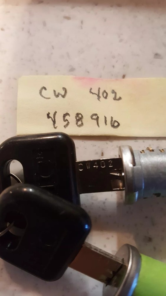 FIC CAM LOCK WITH 2 KEYS CW402 *KR