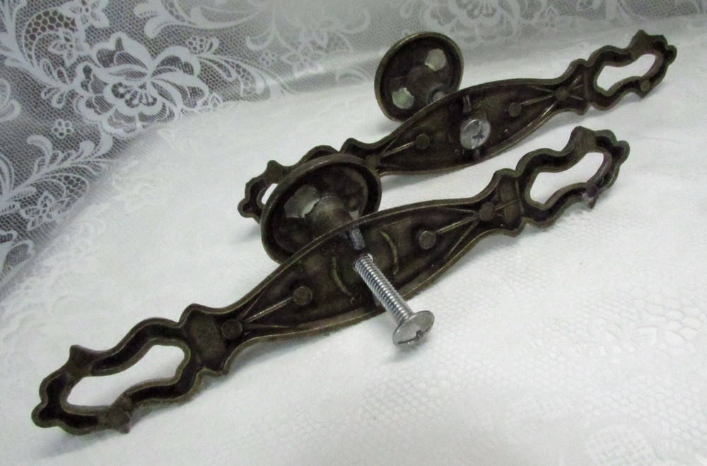 Vintage Brass DRAWER PULLS Knobs Button Handle w Back Plates Canada CK3144 SP13
