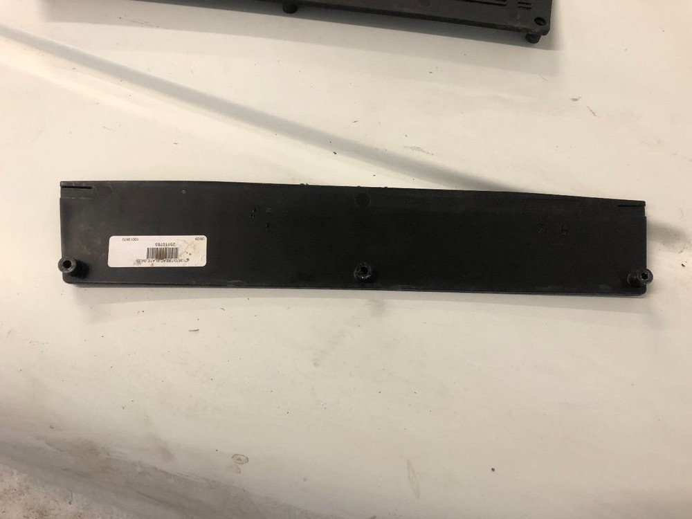 Mack ANTHEM (AN) POLY THRESHOLD Trim/Panel | P/N 25110763