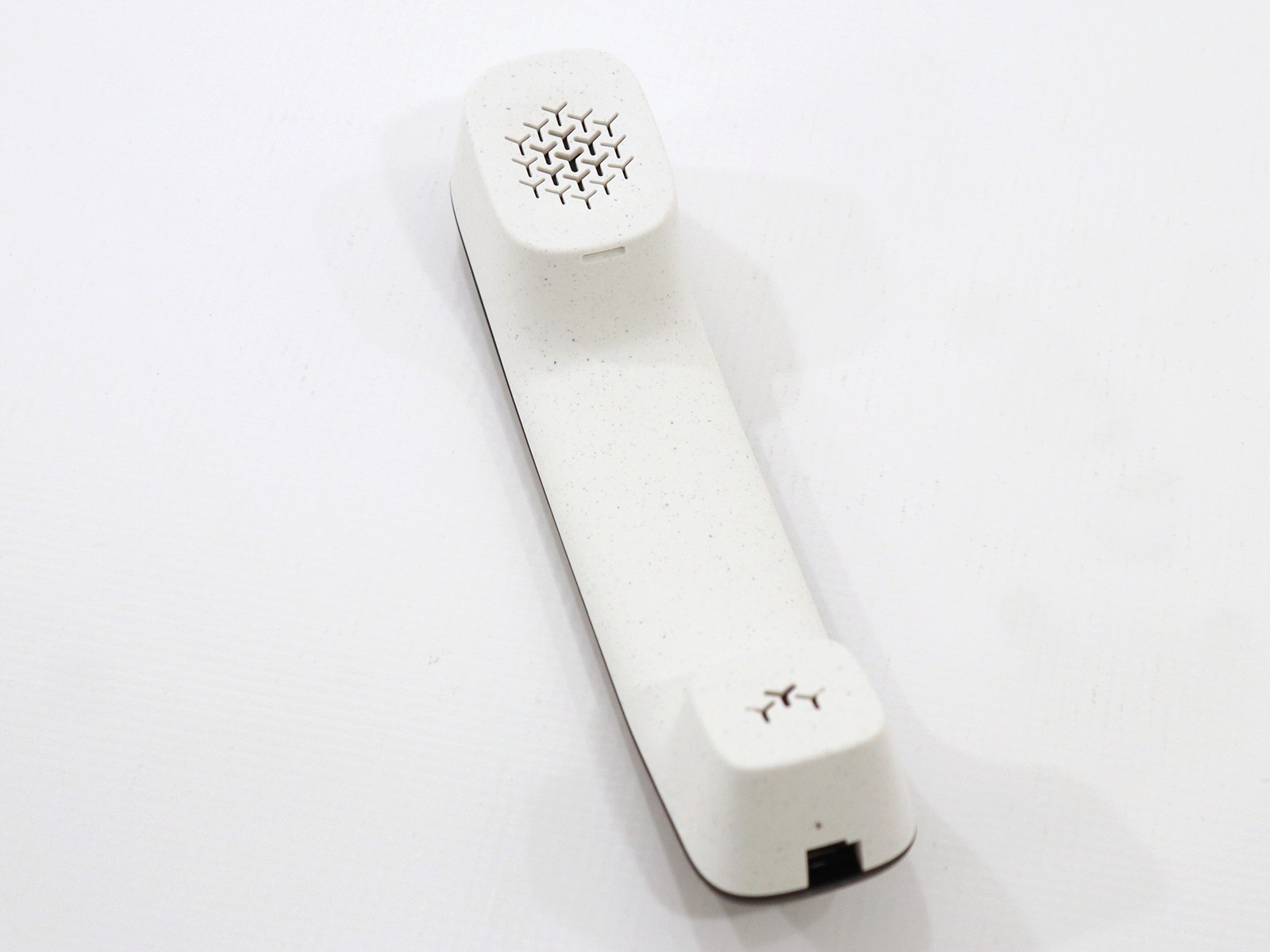 Poly Edge E450 IP PH PoE Business Phone - Read