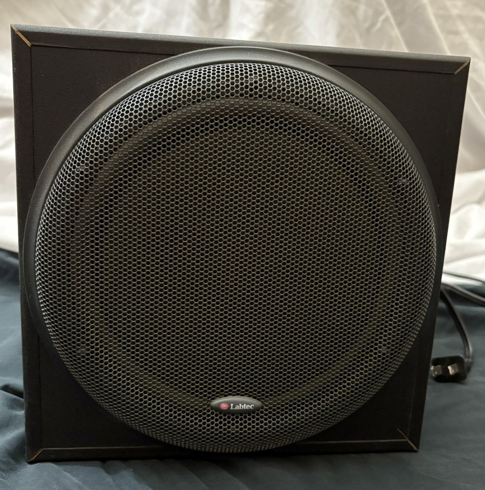 Labtec Pulse 424 2.1 Multimedia/Desktop Stereo System, LCS-2424, Subwoofer