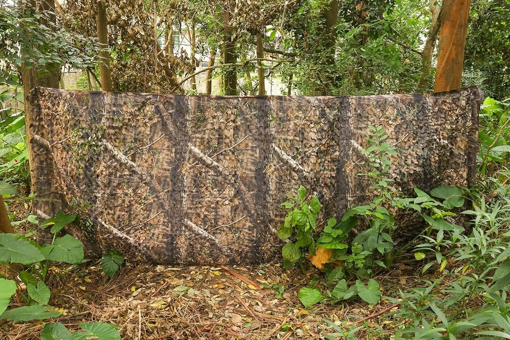 Versatile Hunting Camo Netting - Lightweight & Customizable 5x6.5ft Solution