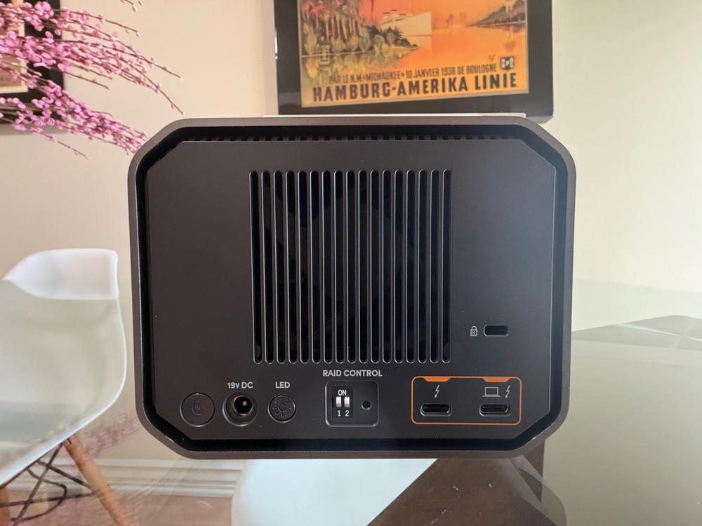 SanDisk Pro 16TB G-RAID Project 2 2-Bay Thunderbolt 3 RAID Array (2 X 8TB)