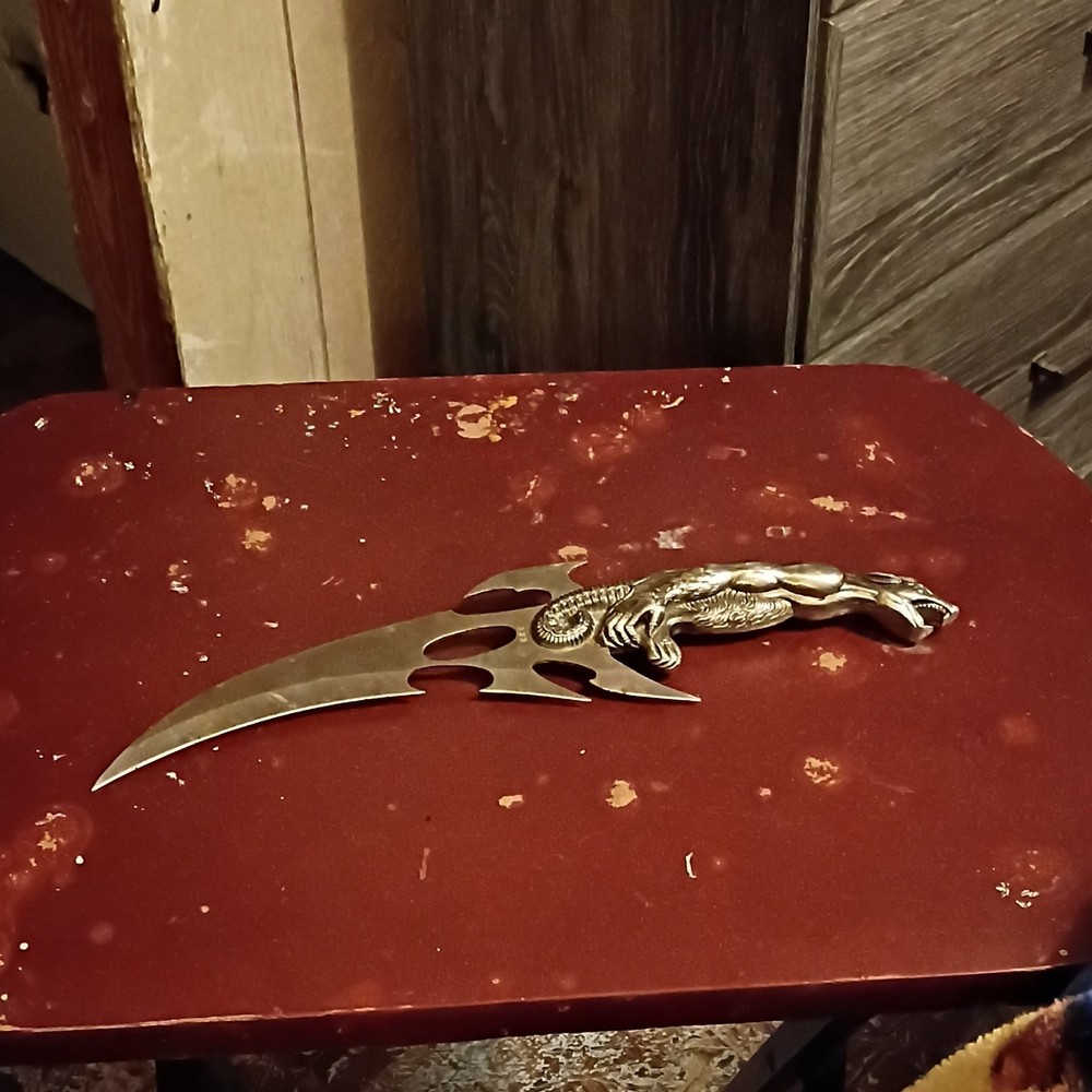 Fantasy Dragon Handle Metal Silver Fixed Blade Collectible Dagger