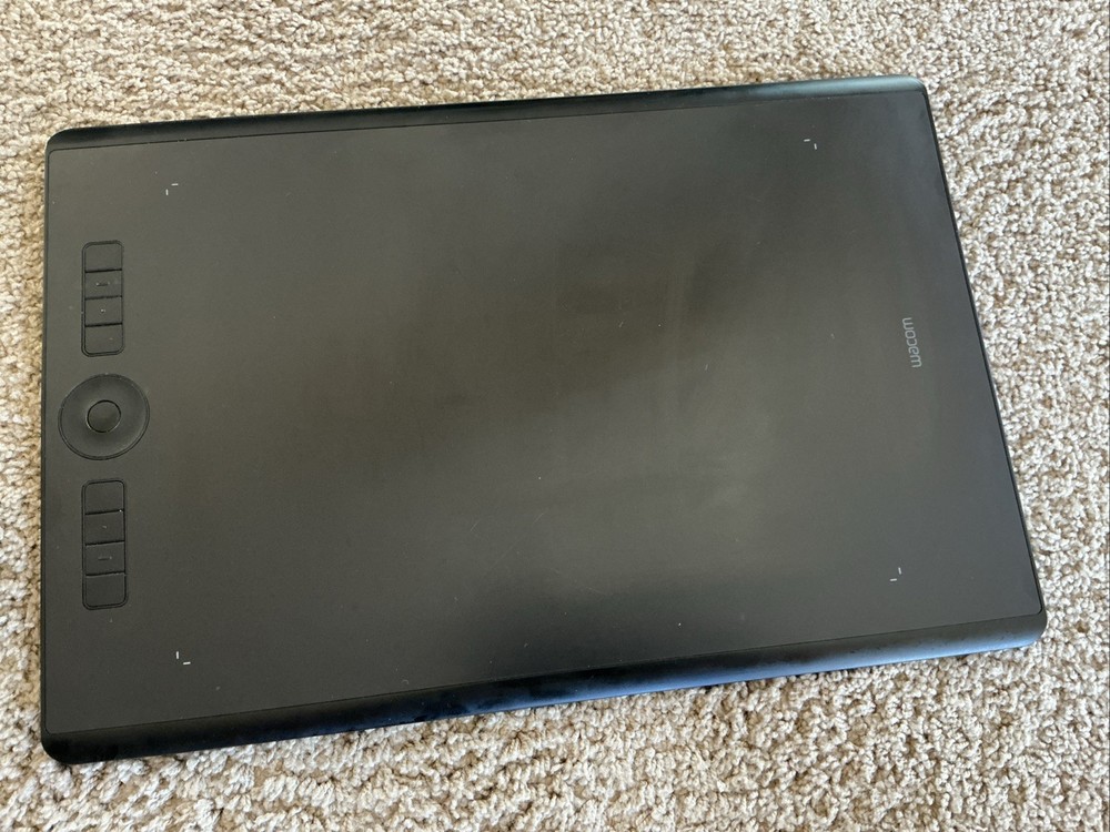 Wacom Intuos Pro Pen Tablet PTH860