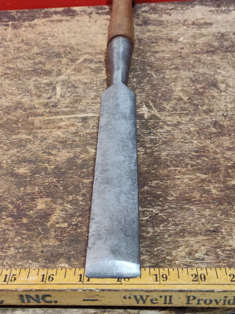 Early Hart 1-1/2" Bevel Edge Socket Framing Chisel Timber Slick