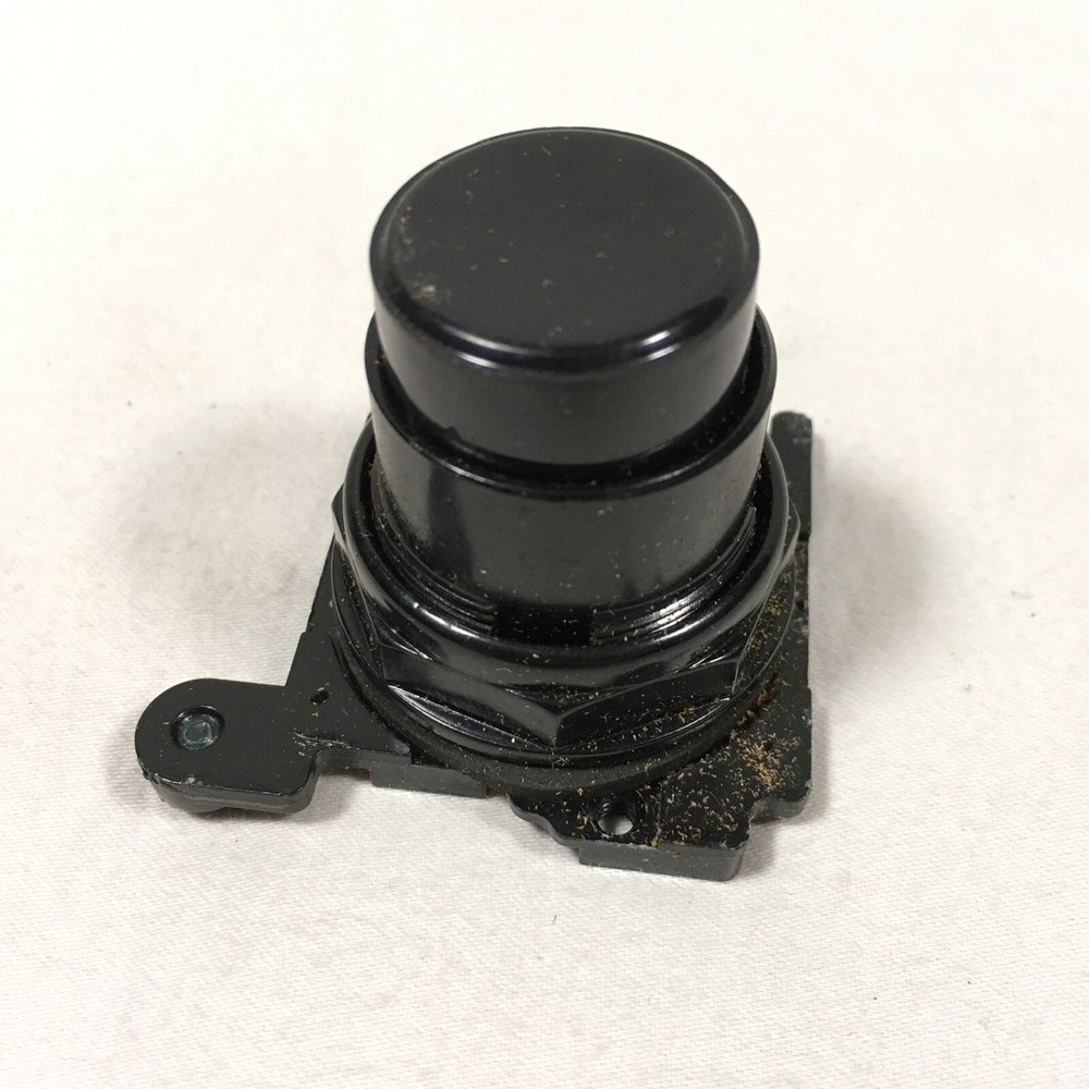 CUTLER-HAMMER E34EB1 CORROSION RES. SELECTOR SWITCH OPERATOR SER A1