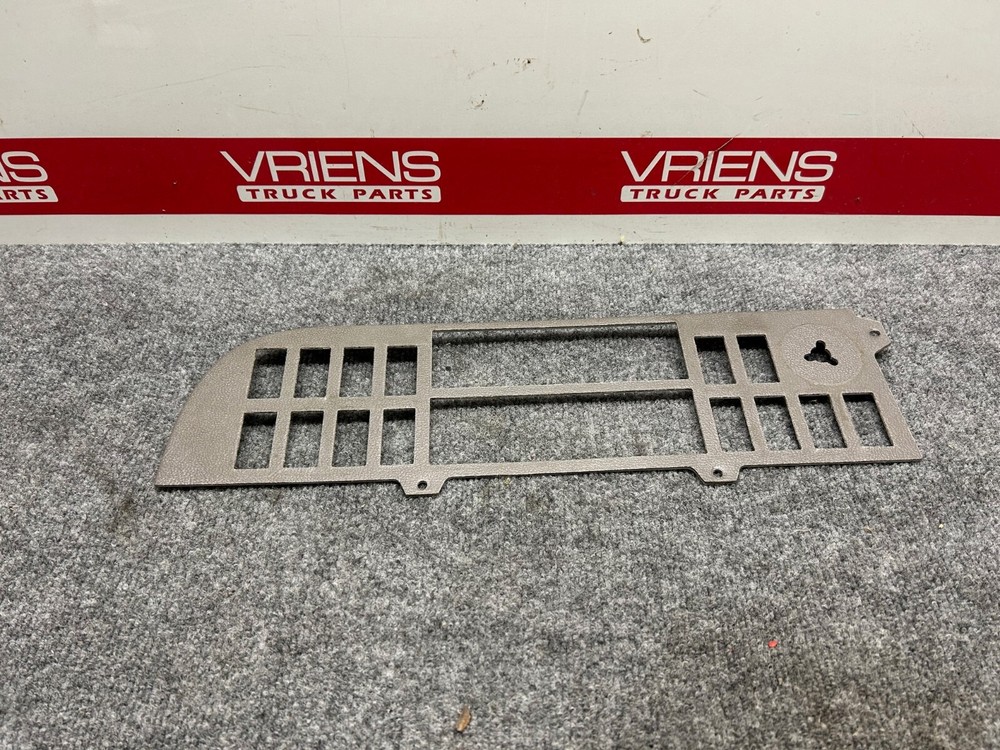 PETERBILT S64-6016-600 PANEL-DASH D GRAY