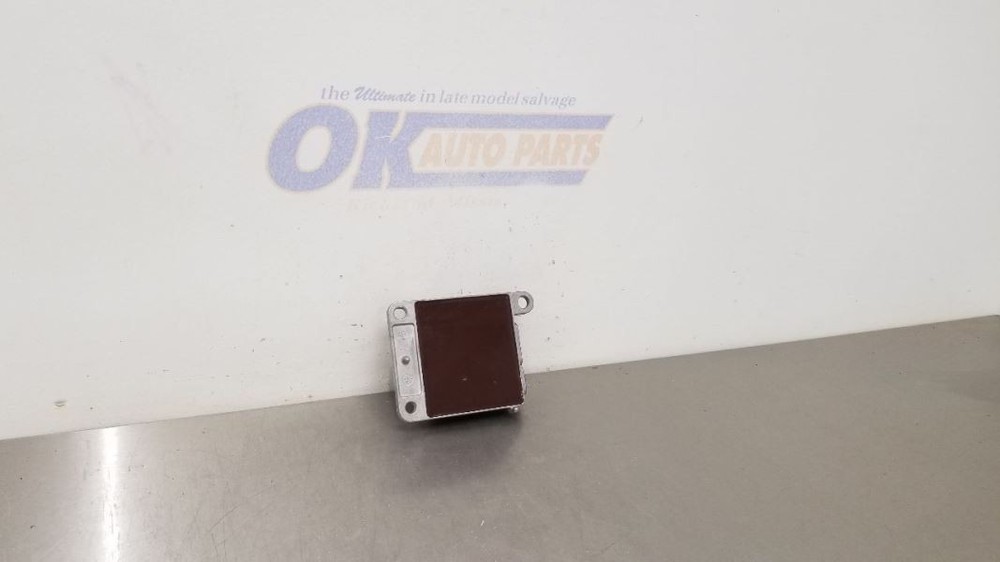 02 CHEVY SILVERADO 2500 SRS BAG MODULE REGULAR CAB EXCLUDES CREW CAB 12210109