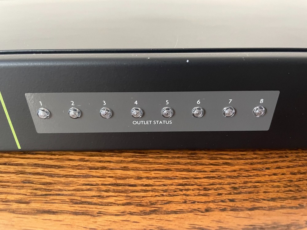 Luxul PDU 8 Power Distribution Unit 8 Controlled Outlets