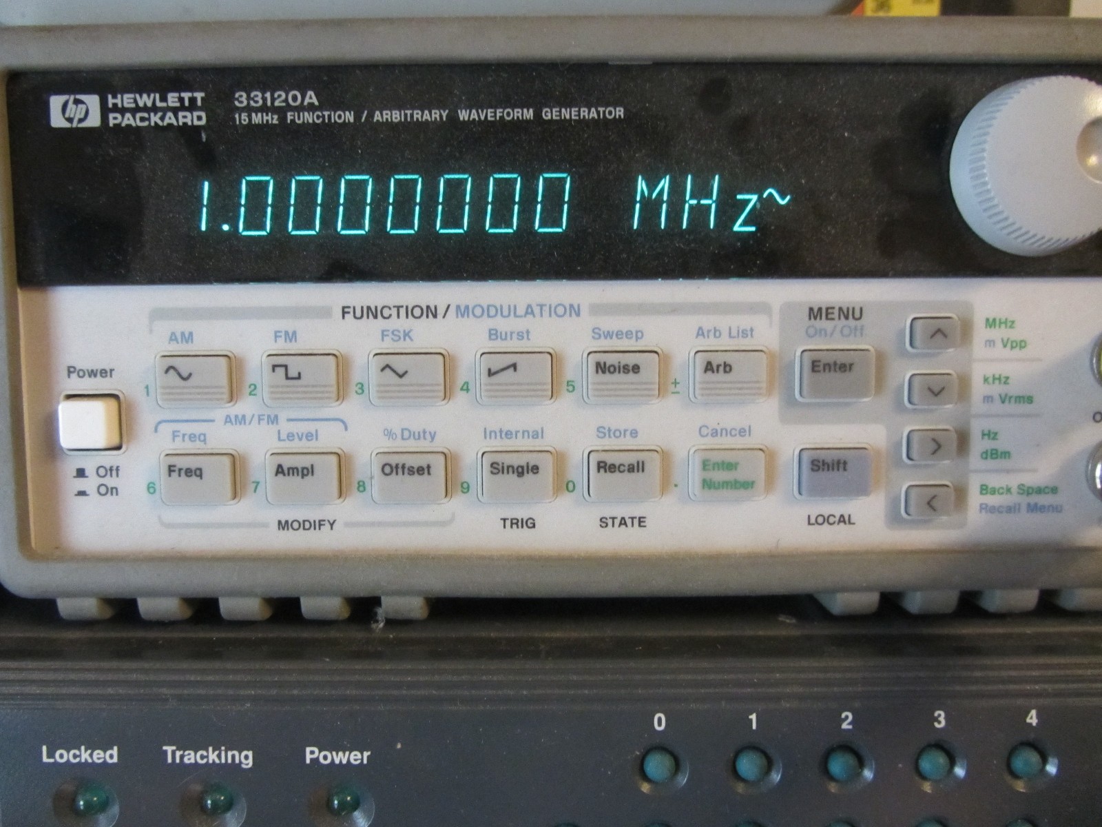 HP465A 5Hz-1Mhz Amplifier