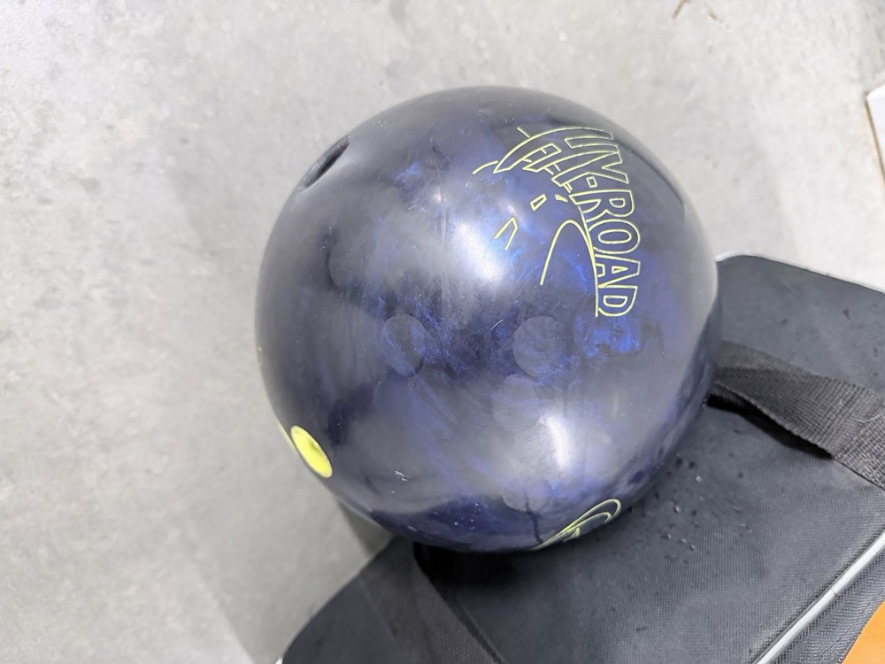 Ten-Pin Bowling Balls w/ Bag