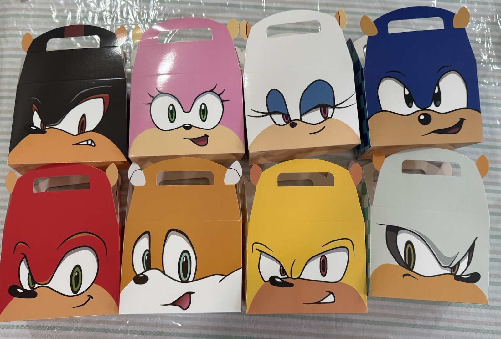 Sonic the Hedgehog Gift Bag/Box Birthday Party Favor 16 PCS 8 Styles 6.5x5x3