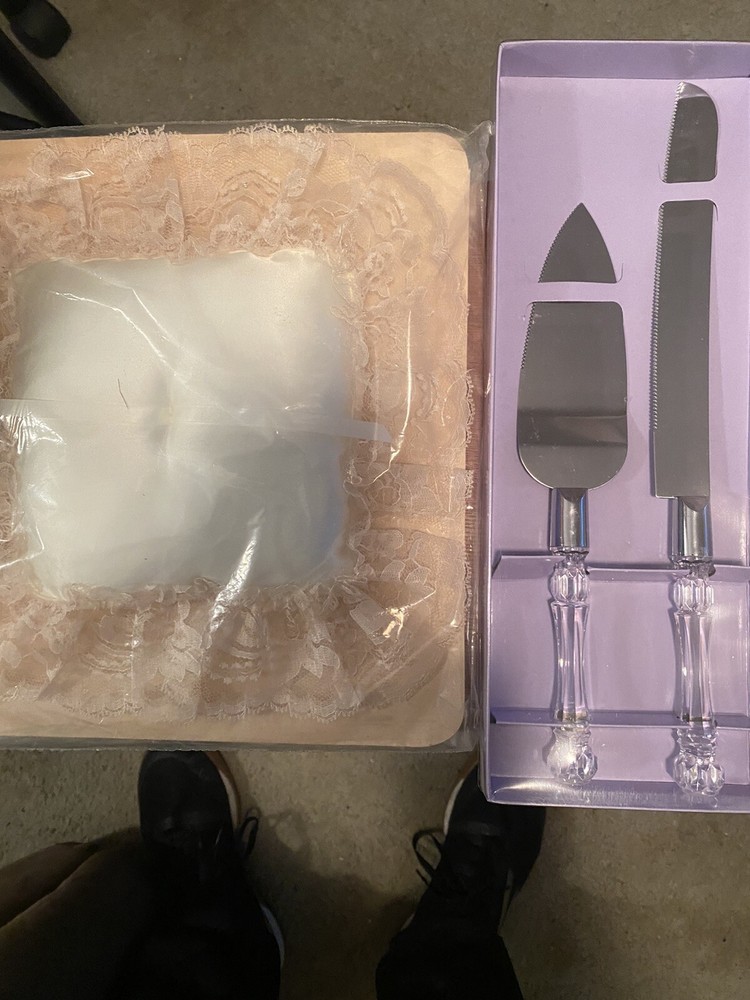 Ringbearer Pillow with Cake Server Set