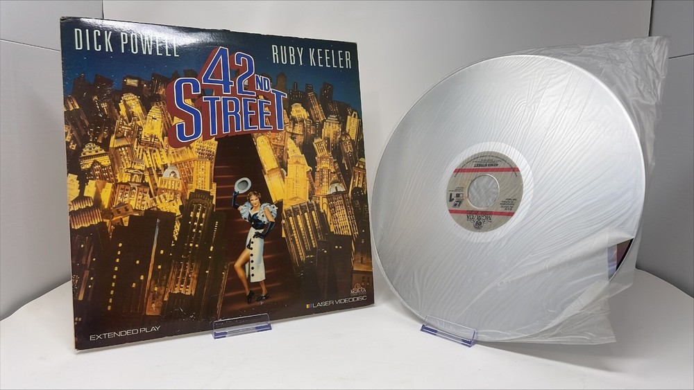 42nd Street Starring: Dick Powell, Ruby Keeler (1933) Laserdisc 📀