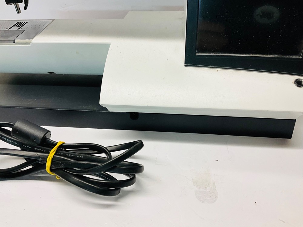 PFAFF Creative Sensation AS IS Powers ON Then OFF Read