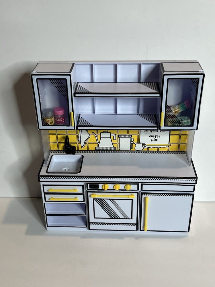 MGA's Miniverse Make It Mini Kitchen Only. Oven  Light Working. See Pics.