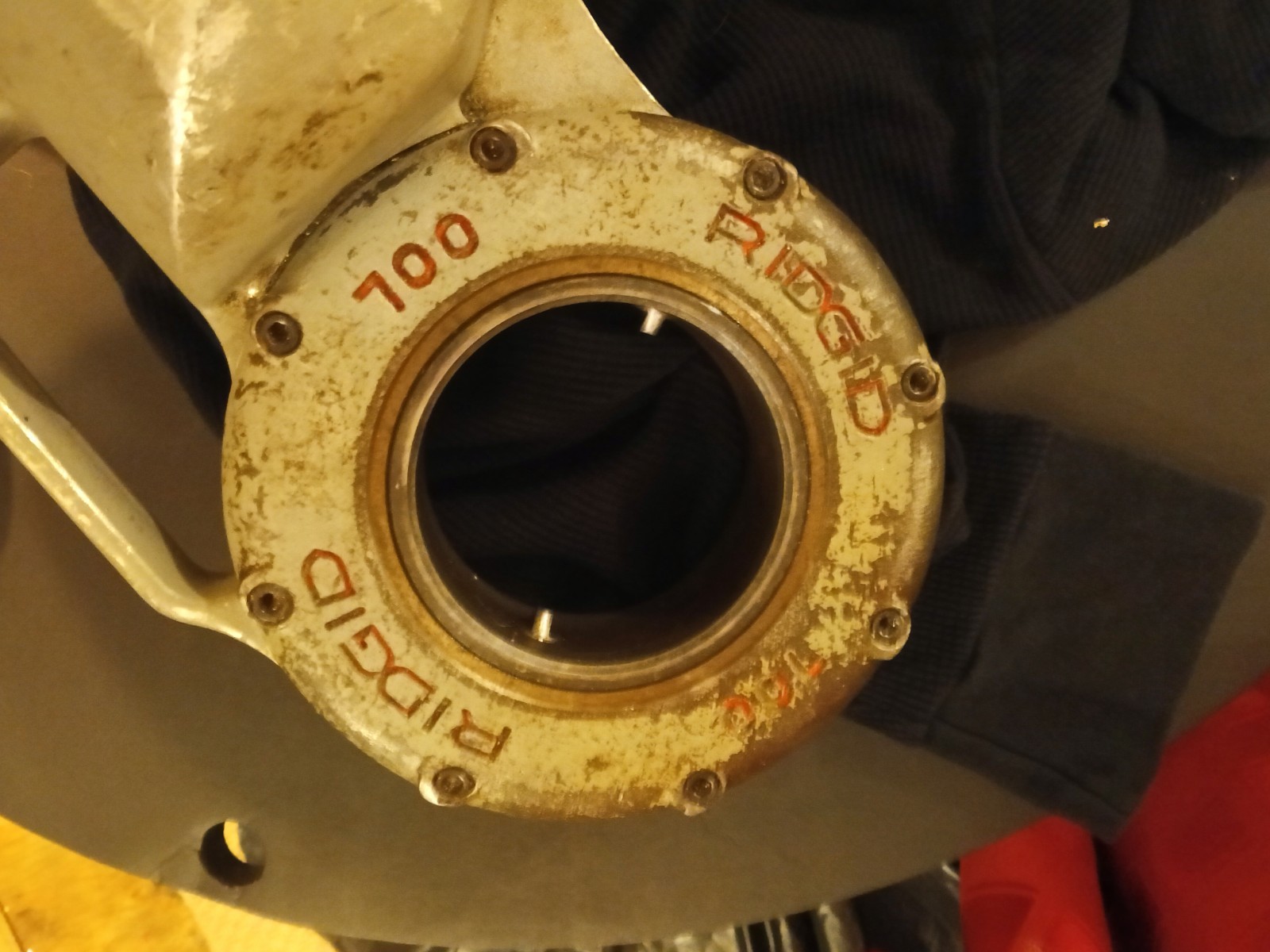 Ridgid 700 Pipe Threading Tool