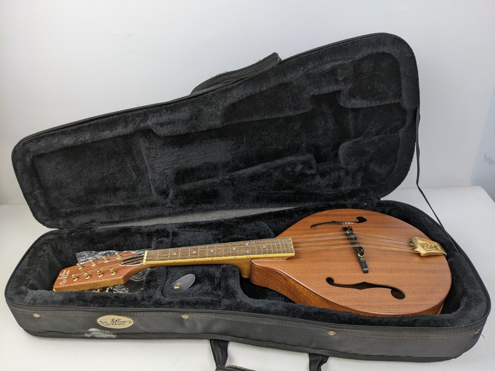 MORGAN MONROE MANDOLIN Model # MAM-200 With Case