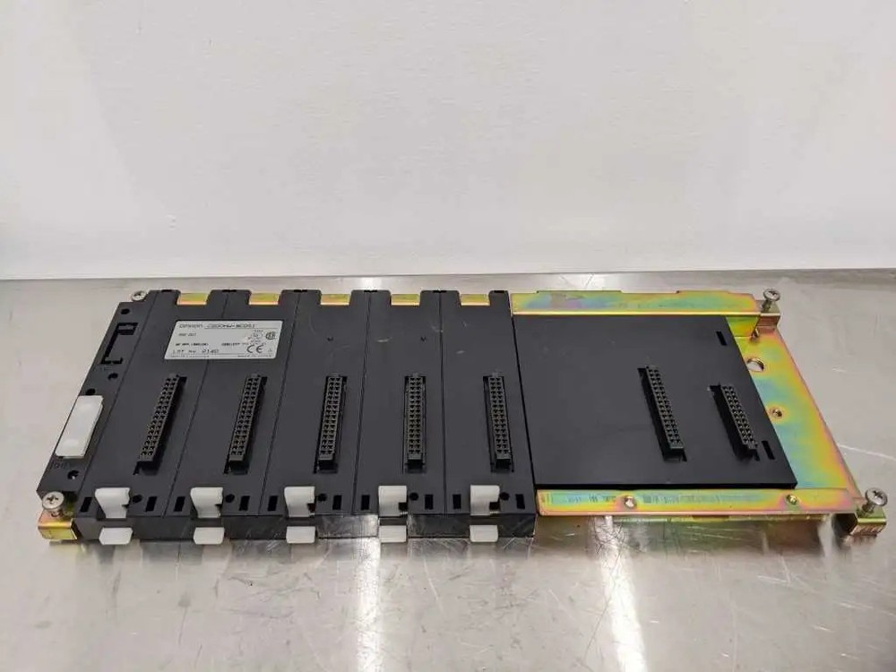 Omron C200HW-BC051 Base Unit