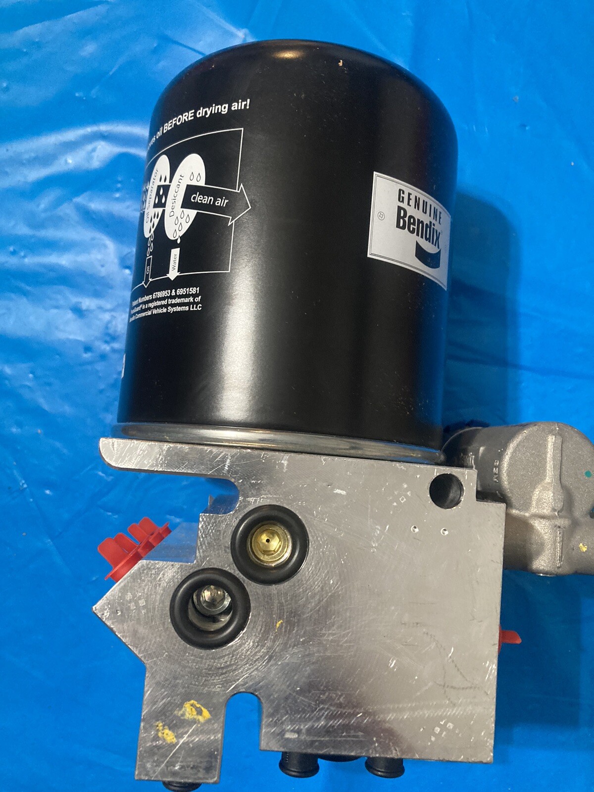 K049086 BENDIX AIR DRYER ASSEMBLY