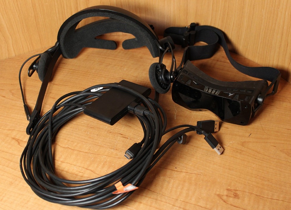 Big screen Beyond VR Headset and Cables IPD 65mm
